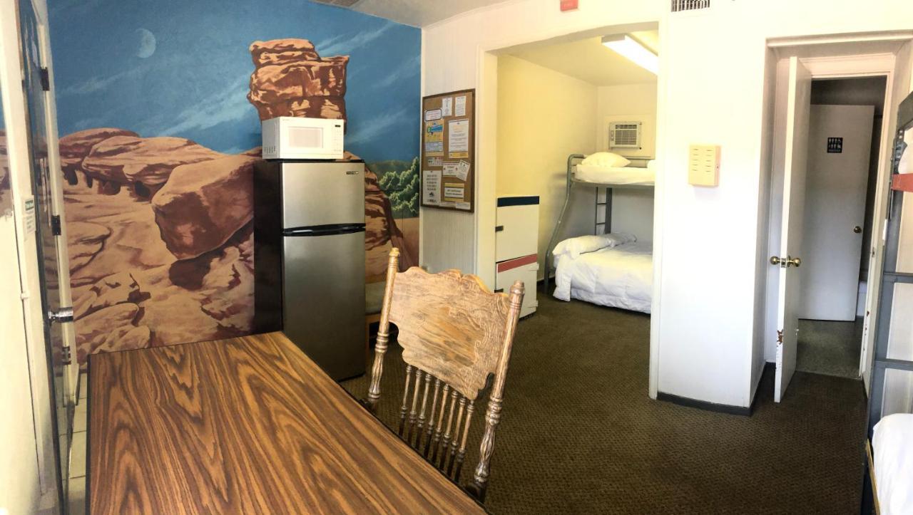 Rad Hostel *