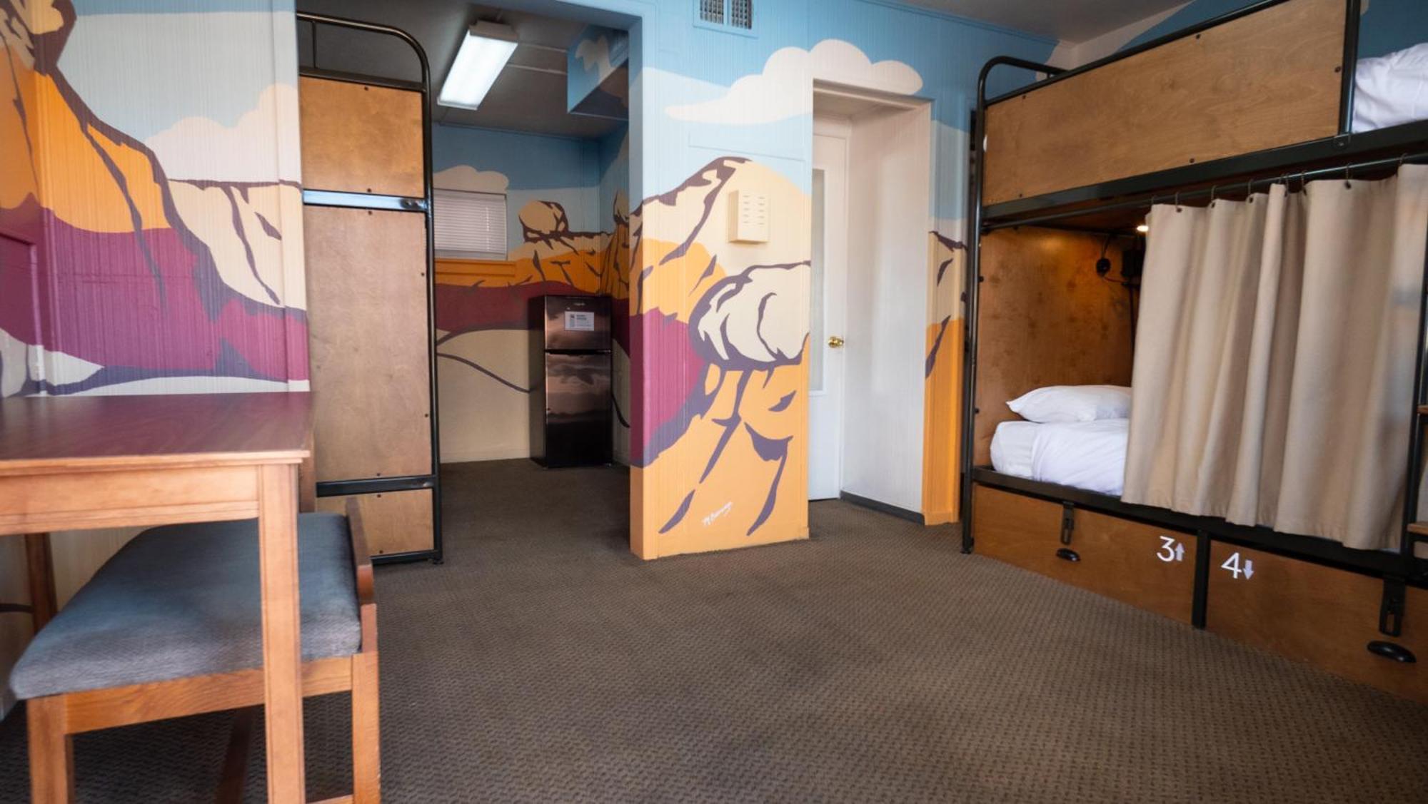 Rad Hostel Colorado Springs